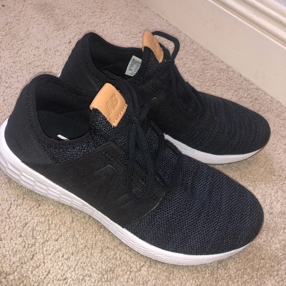 New Balance Tennis Shoes